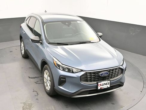 Used 2025 Ford Escape Active AWD/4WD image 36