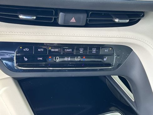 Used 2023 Buick Envision Preferred AWD/4WD image 24