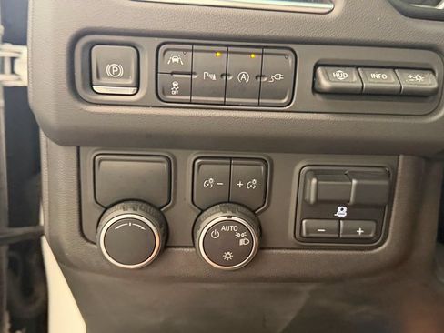 Used 2021 Chevrolet Tahoe Premier w/ Premium Package RWD image 30