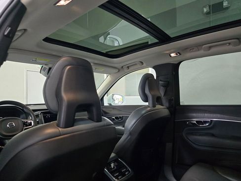 Used 2020 Volvo XC90 T8 Momentum AWD/4WD image 25