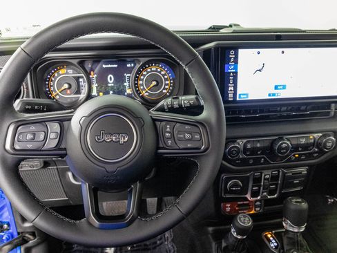 New 2026 Jeep Wrangler Unlimited Rubicon AWD/4WD image 29
