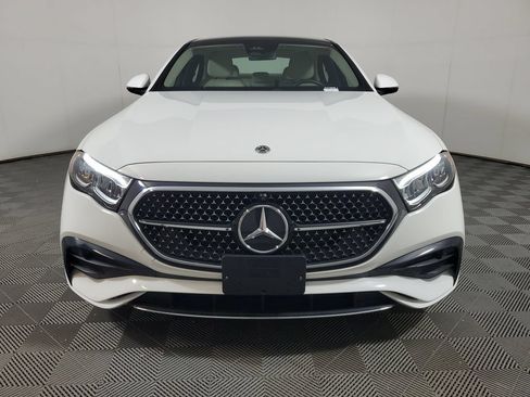 Used 2025 Mercedes-Benz E 350 4MATIC Sedan image 2
