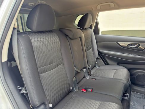 Used 2019 Nissan Rogue SV w/ Premium Package AWD/4WD image 37