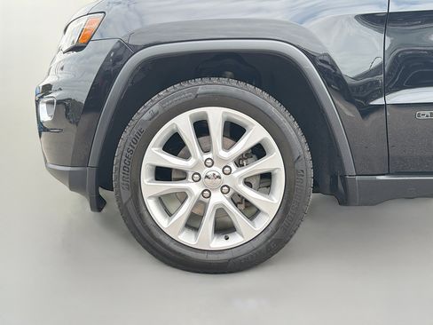 Used 2017 Jeep Grand Cherokee Limited w/ Luxury Group II image 42