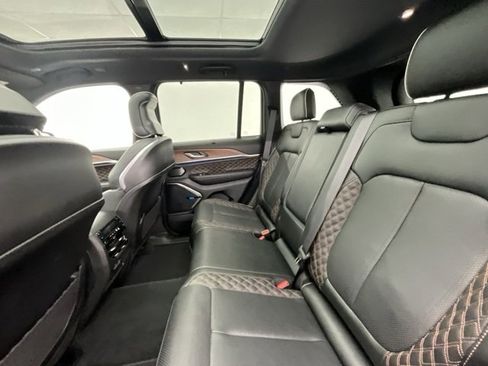 Used 2022 Jeep Grand Cherokee Summit w/ Luxury Tech Group V image 8