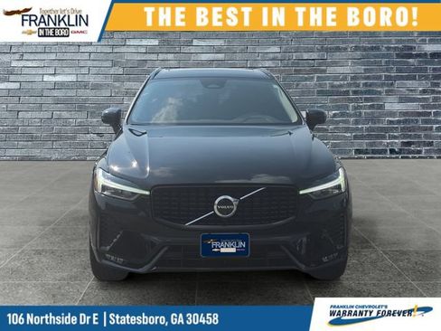 Used 2025 Volvo XC60 B5 Plus AWD/4WD image 9