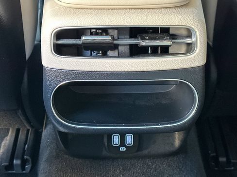 Used 2024 Genesis GV70 2.5T w/ Select Package image 15