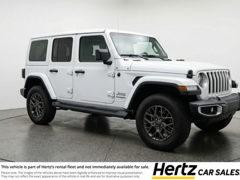 Used 2025 Jeep Wrangler Sahara image 1