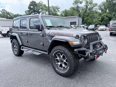 Used 2022 Jeep Wrangler Unlimited Rubicon w/ LED Lighting Group AWD/4WD image 2