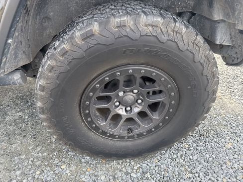 Used 2021 Jeep Wrangler Unlimited Rubicon w/ Xtreme Recon 35" Tire Package image 10