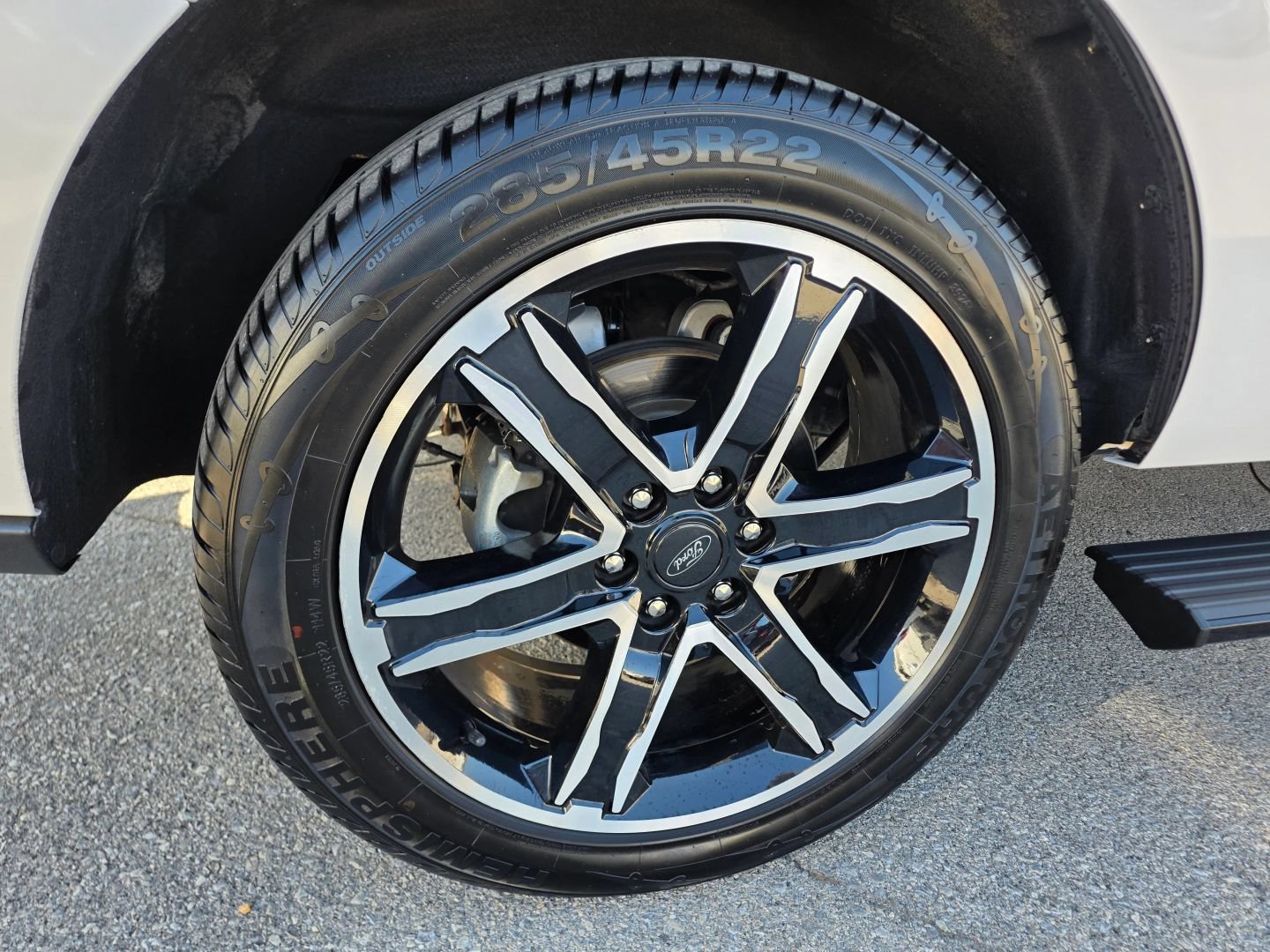 Used 2019 Ford Expedition Limited w/ Equipment Group 303A AWD/4WD image 50