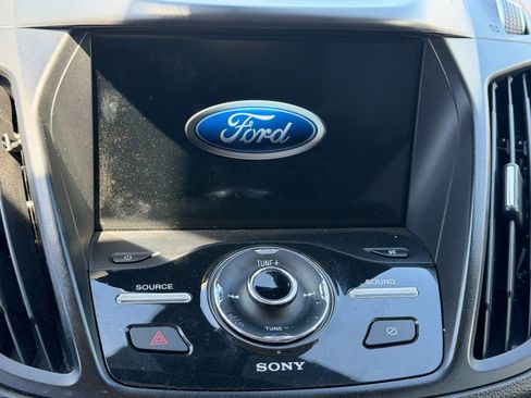 Used 2019 Ford Escape Titanium AWD/4WD image 8