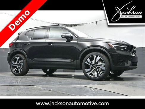 New 2025 Volvo XC40 B5 Ultra image 29
