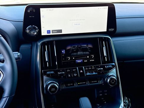 New 2025 Lexus LX 700h Luxury image 29