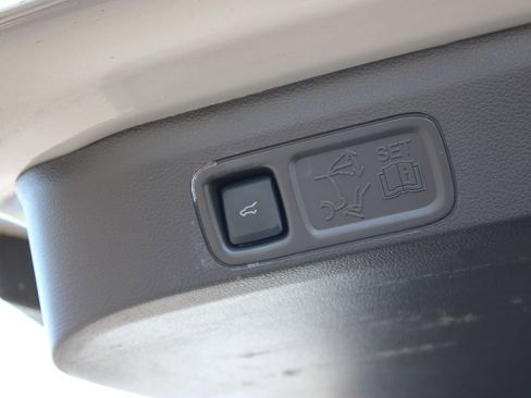 Used 2023 Lincoln Navigator Reserve RWD image 14
