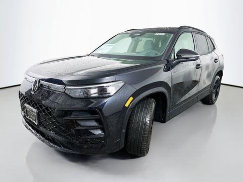 New 2026 Volkswagen Tiguan SE R-Line AWD/4WD image 3