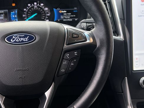 Used 2023 Ford Edge Titanium image 27