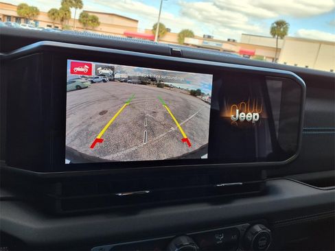 Used 2024 Jeep Wrangler Unlimited Rubicon 4xe image 33