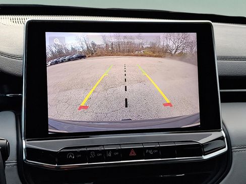 Certified 2022 Jeep Compass Limited image 14