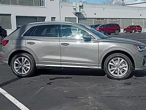 Used 2023 Audi Q3 2.0T Premium image 42