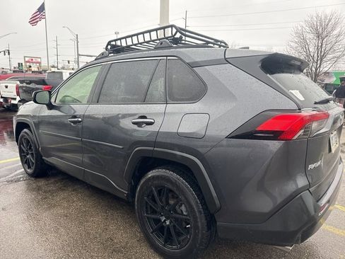 Used 2019 Toyota RAV4 LE w/ All Weather Liner Package image 8