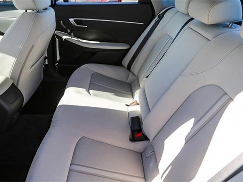 Used 2024 Hyundai Sonata SEL image 17