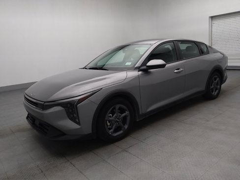 Used 2025 Kia K4 FWD image 2