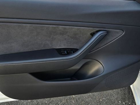 Used 2019 Tesla Model 3 RWD image 11