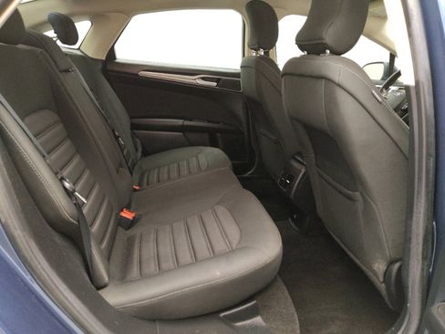 Used 2019 Ford Fusion SE image 19