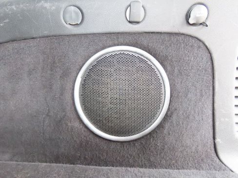 Used 2011 Jeep Grand Cherokee Laredo image 12