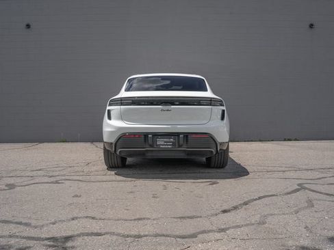 Certified 2024 Porsche Macan Turbo Electric AWD/4WD image 6