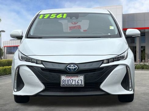Used 2021 Toyota Prius Prime XLE image 11