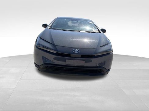 Used 2025 Toyota Prius LE FWD image 2