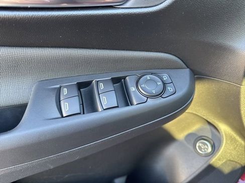 Used 2024 Buick Envista Avenir image 9