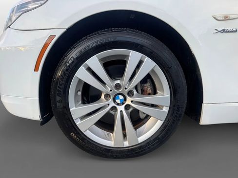 Used 2010 BMW 528i xDrive Sedan AWD/4WD image 24