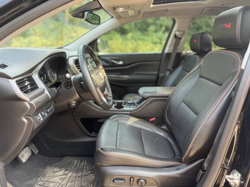 Used 2023 GMC Acadia AT4 w/ Technology Package AWD/4WD image 7
