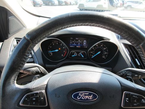 Used 2017 Ford Escape Titanium FWD image 27