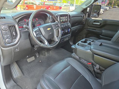 Used 2022 Chevrolet Silverado 2500 LTZ w/ Safety Package AWD/4WD image 16
