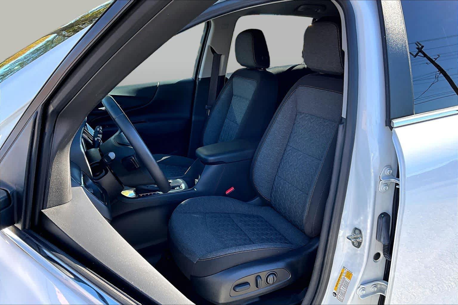 Used 2022 Chevrolet Equinox LT FWD image 8