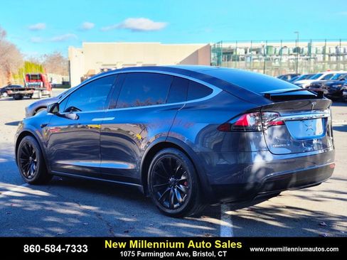 Used 2019 Tesla Model X Performance image 4