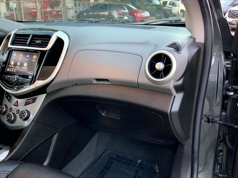Used 2020 Chevrolet Sonic Premier image 16