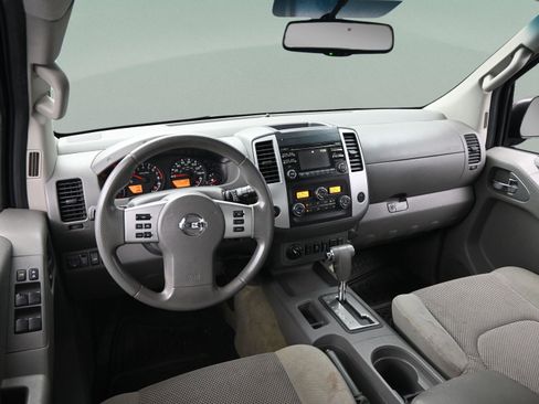 Used 2014 Nissan Frontier SV w/ SV Value Truck Package AWD/4WD image 36