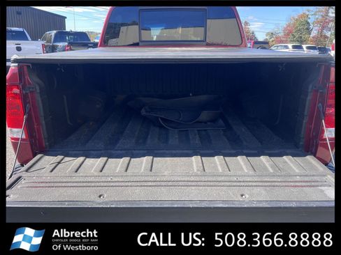 Used 2015 Nissan Titan SV w/ SV Value Truck Package image 15