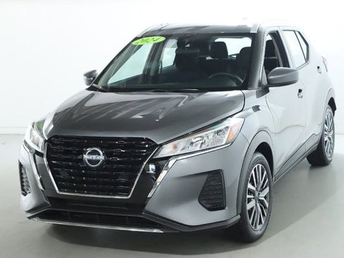 Certified 2024 Nissan Kicks SV image 5