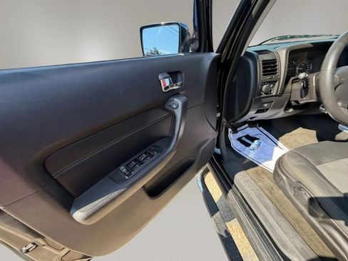 Used 2007 HUMMER H3 AWD/4WD image 16