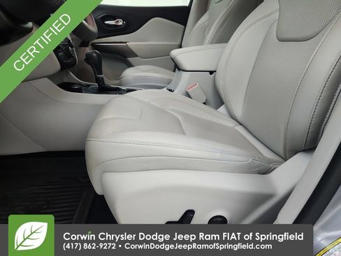 Used 2022 Jeep Cherokee Latitude Lux w/ Sun & Sound Group AWD/4WD image 19