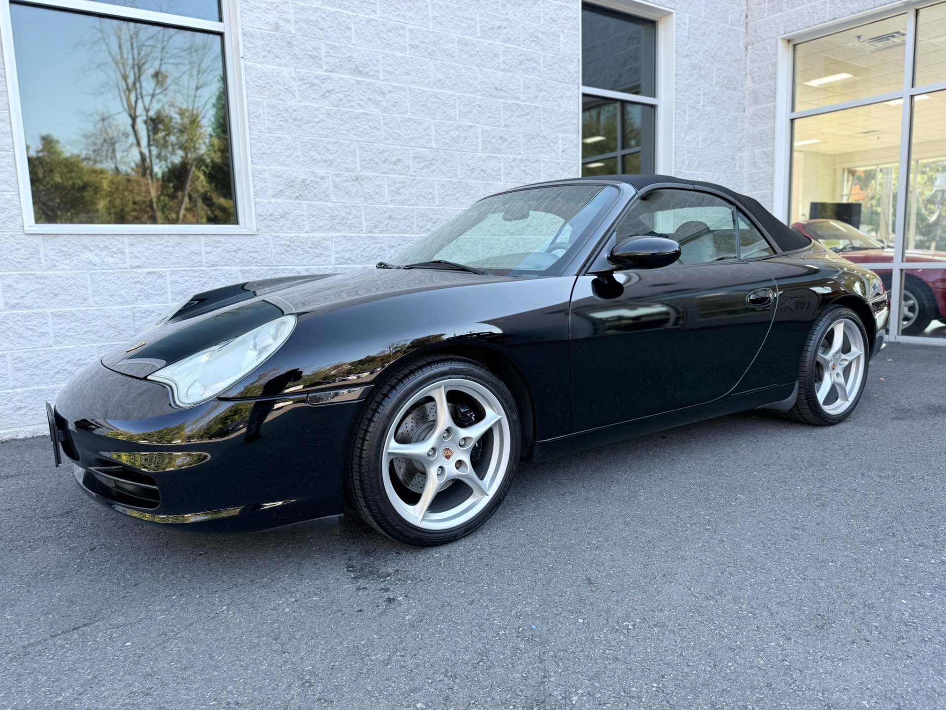 Used 2002 Porsche 911 Carrera 4 AWD/4WD image 3