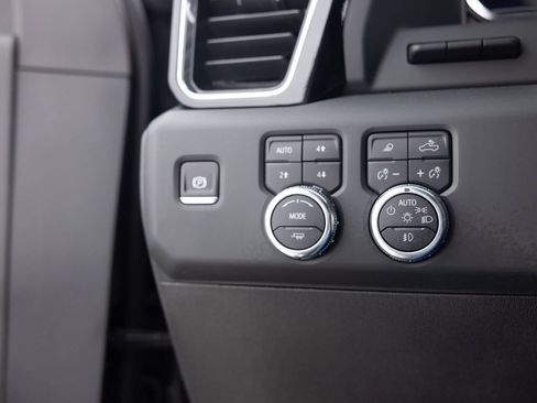 Used 2025 GMC Sierra 2500 Denali w/ Denali Reserve Package image 36