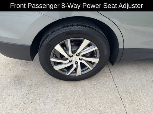 Certified 2023 Chevrolet Equinox Premier FWD image 10