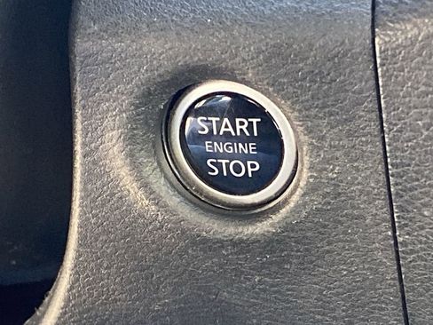 Used 2023 Nissan Frontier SV image 25